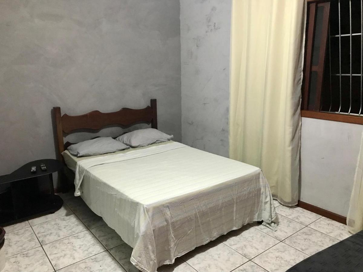 Regi House Hostel Vitória Esterno foto